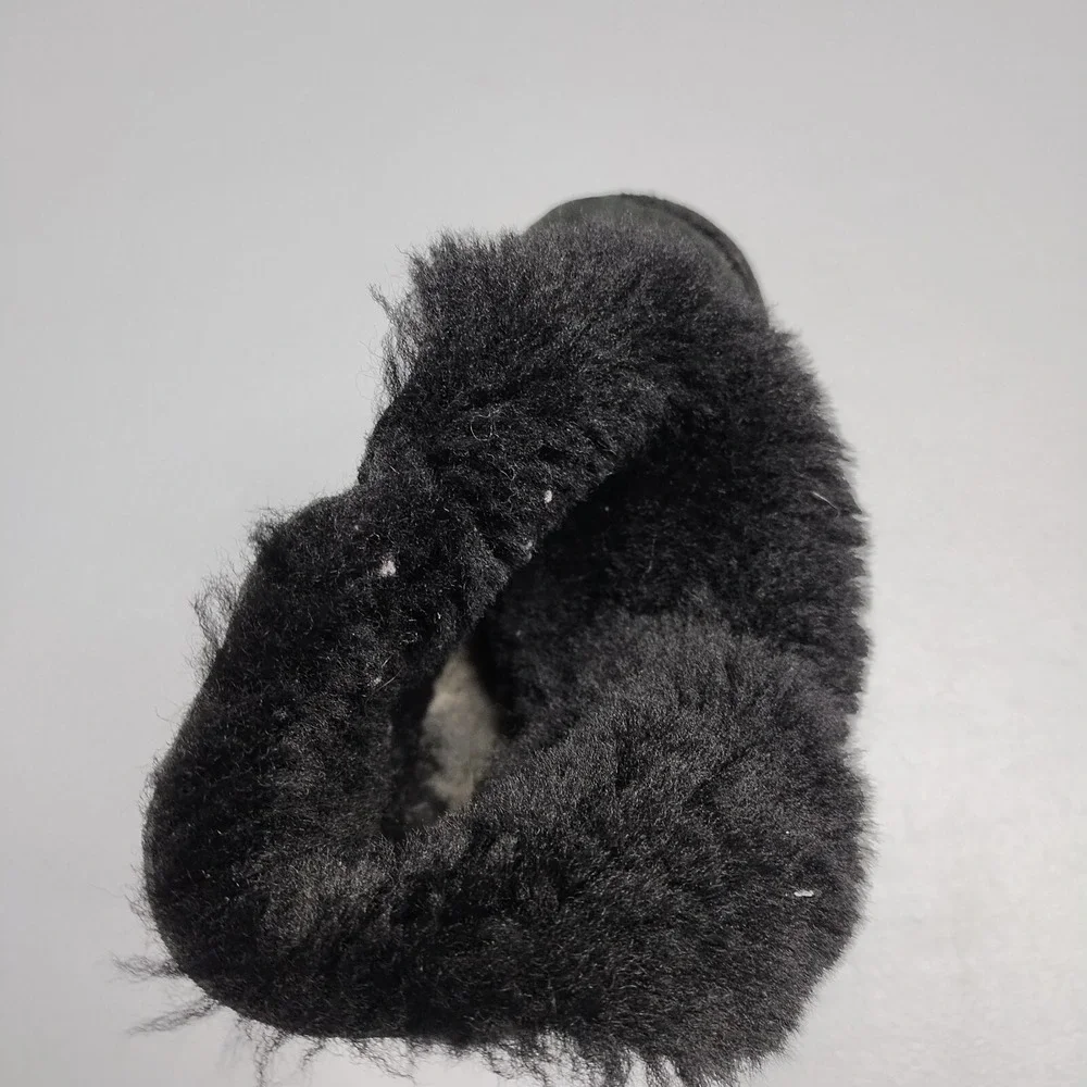 UGG Classic Tassle Charm Winter Ankle Boots Girls Size 4‎ Black Leather Faux Fur